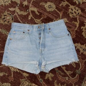 Levi’s 501 jean shorts size 27
